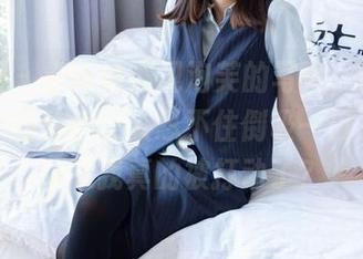 袜啵啵 – 当泳池遇见泡芙的写真，镜头里的每个动静都让人忍不住倒吸一口凉气，难道我真的被打动了？