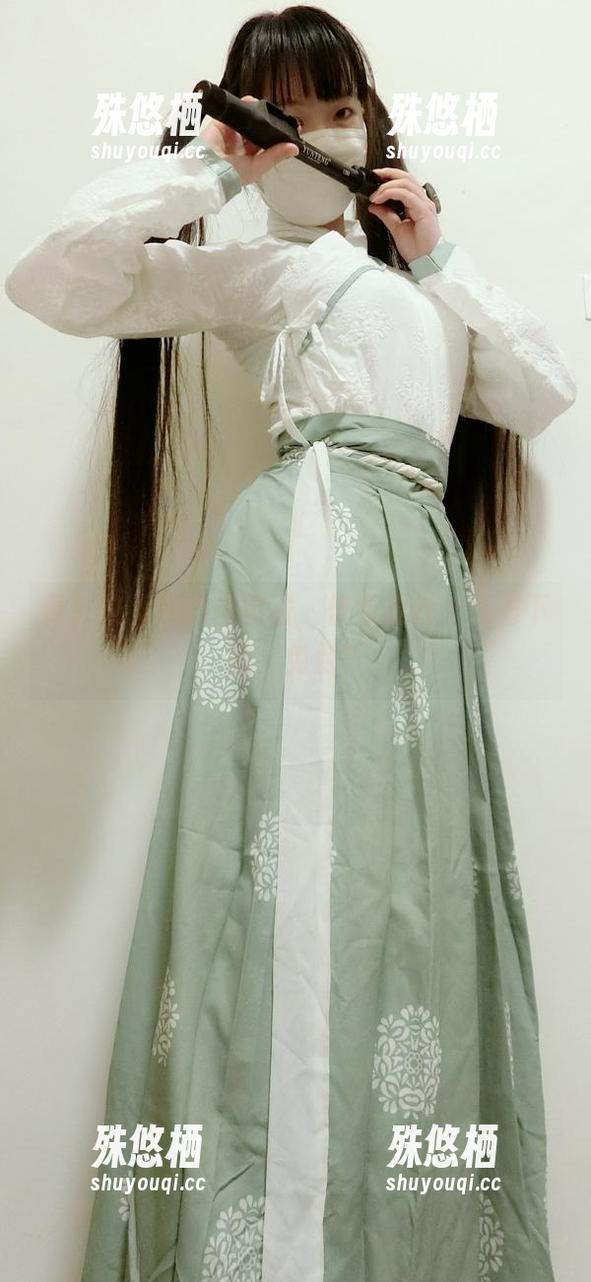 春季校服里的西尔酱，快帮我找个地方下载，免费？