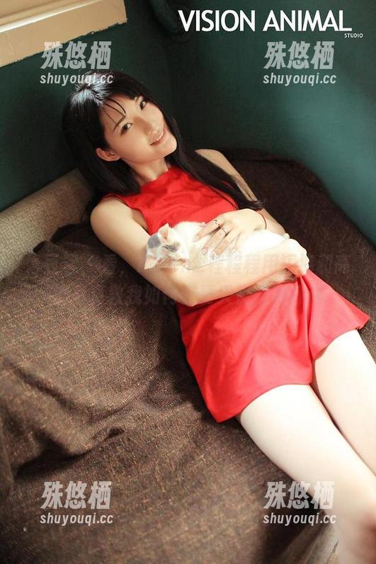青豆客-Kiren_程程程 青豆客 - 看,Kiren_程程程用短裤和高清写真教我如何在夏天优雅地打滚