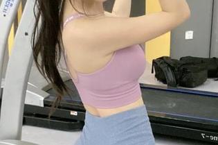 网袜也有无圣光的情调，香草喵露露的画面真让人头疼