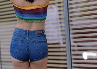 魔镜街拍 - 这一年冬天,婷婷的私房原图让寒风中的肉丝大放异彩,打破我认知!