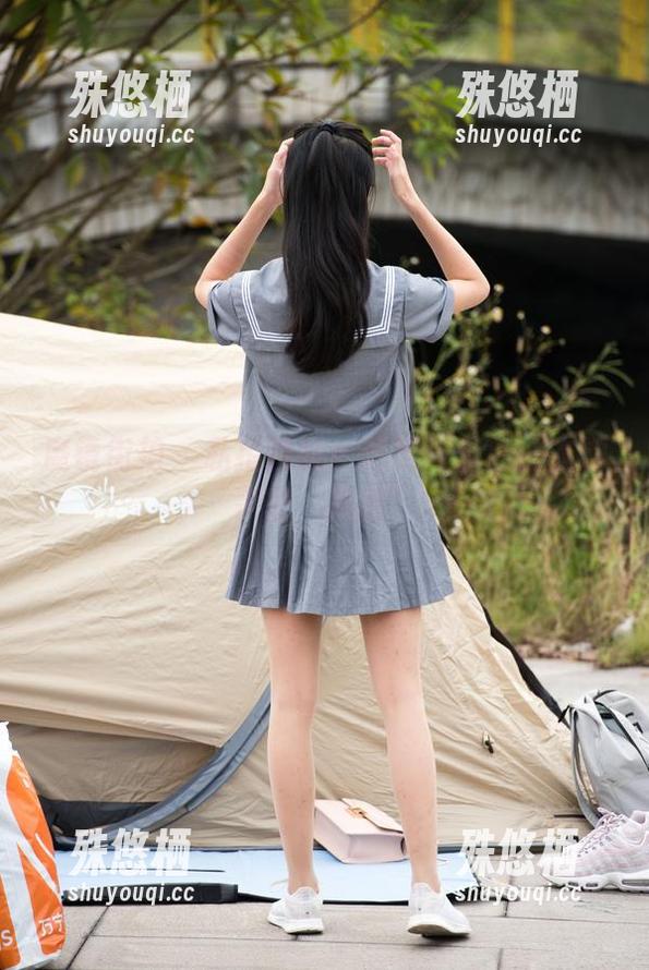 魔镜街拍-芝芝 魔镜街拍 - 私拍特辑:芝芝与蓝色泳衣的亲密“接触”