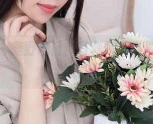 最新——鹿野希最新写真集，自拍也能套路满满
