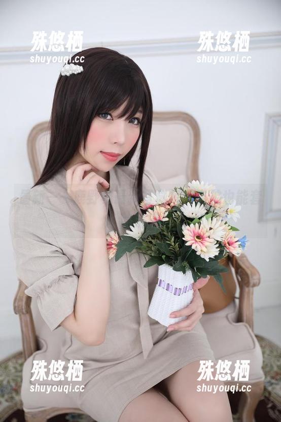 最新——鹿野希最新写真集，自拍也能套路满满